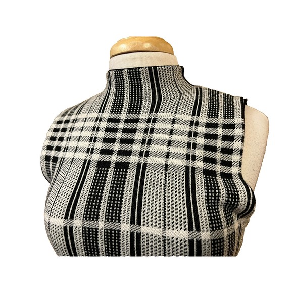 Alice + Olivia Classics Hana Sheath Dress B & W Check Mock Neck Sleeveless SZ M - Picture 7 of 16